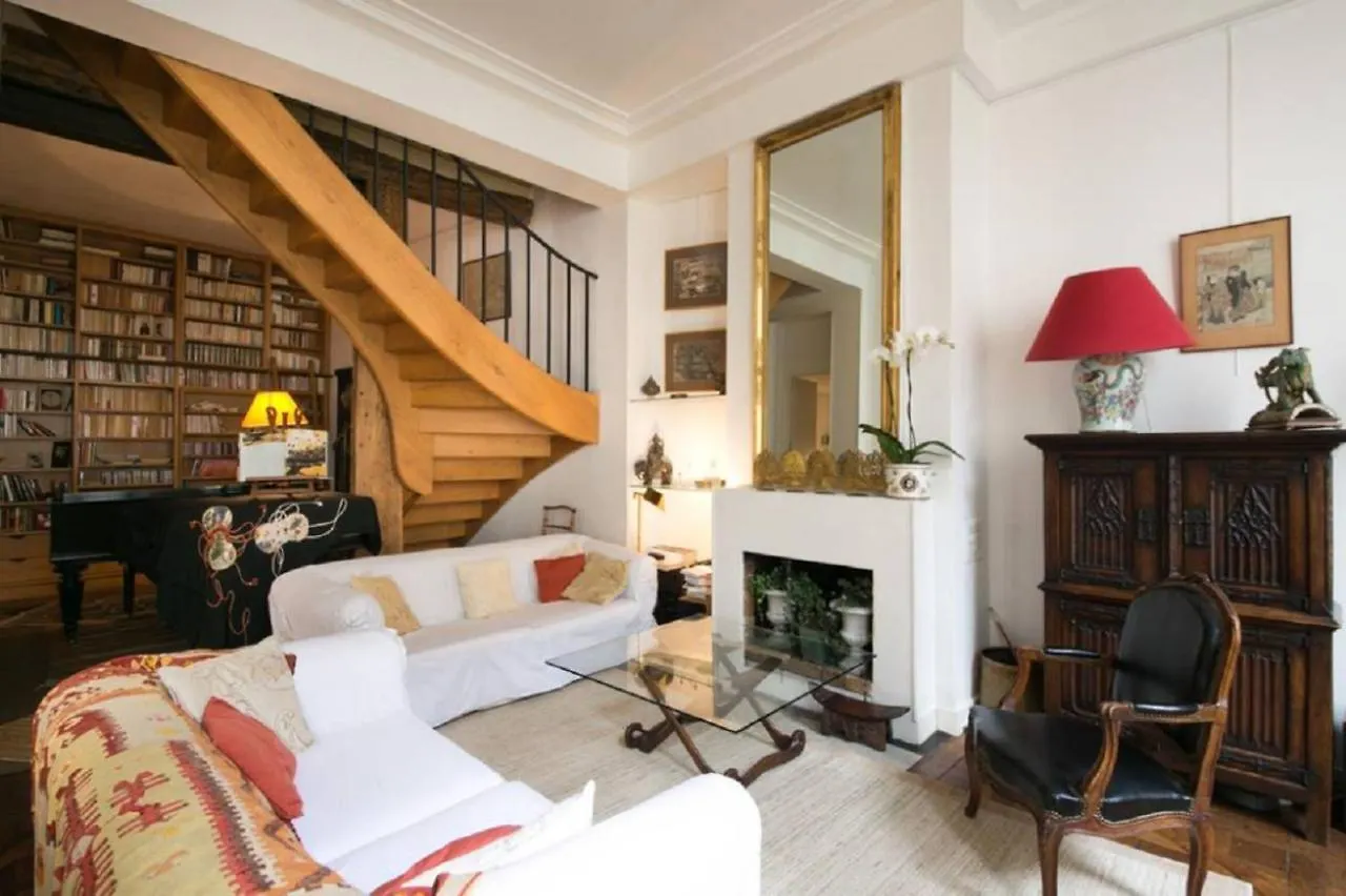 Duplex St-michel - Quartier Latin *